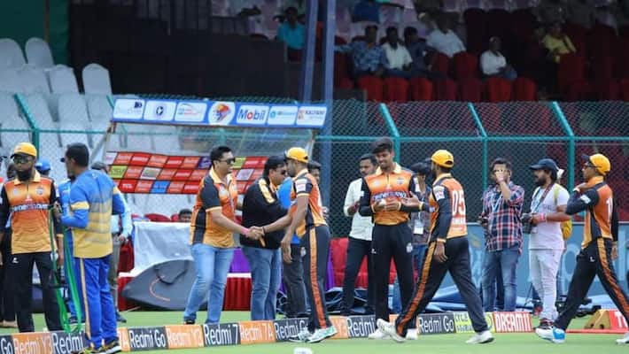 Hubli tigers beat bengaluru blasters and entered play off Hubli tigers beat bengaluru blasters and entered play off