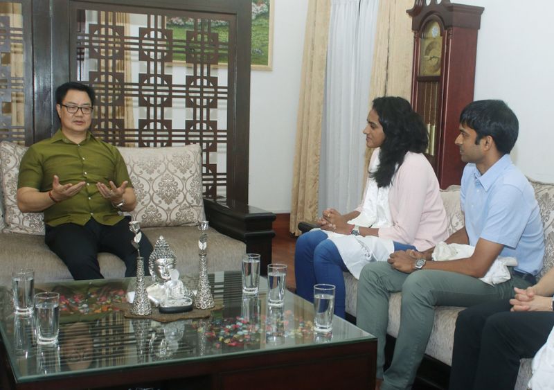 Pm narendra modi congratulate world badminton championship pv sindhu