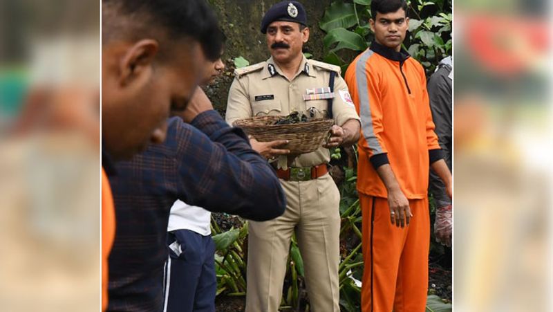 Story of a real hero of Madhya Pradesh a Senior IPS DC Sagar