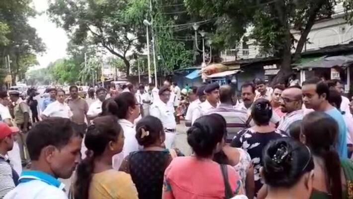 Parents blocks road for emergency teacher recruitment at Hair school. Parents blocks road for emergency teacher recruitment at Hair school.