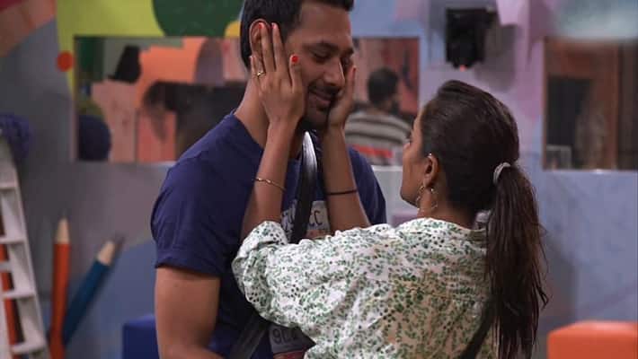 Bigg Boss Varun sandesh and Vithika getting good response from audians Bigg Boss Varun sandesh and Vithika getting good response from audians