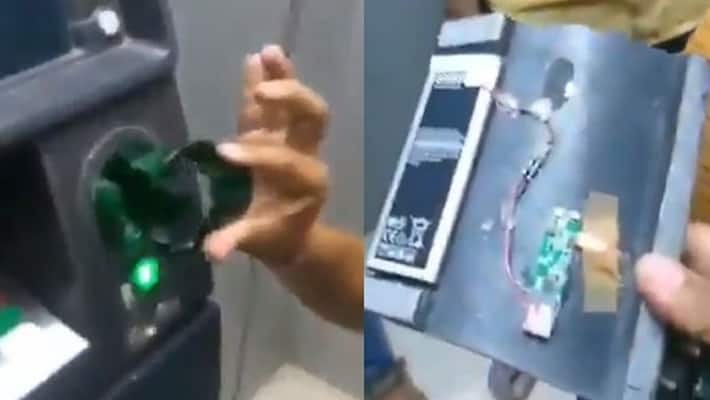 Fraud in government bank atm video goes viral Fraud in government bank atm video goes viral