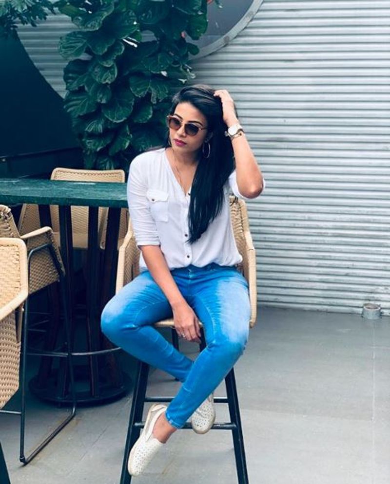 Sandalwood Actress Kavya Shetty photo gallery