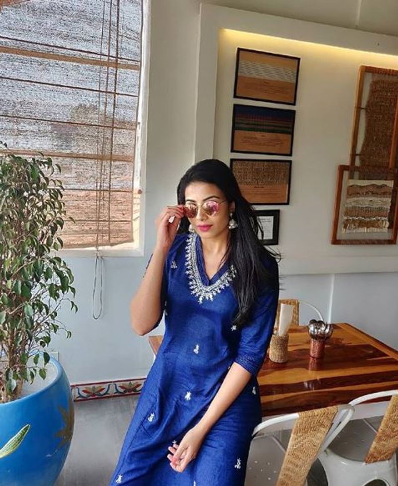 Sandalwood Actress Kavya Shetty photo gallery