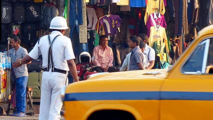 Pool car operation by Kolkata traffic police Pool car operation by Kolkata traffic police