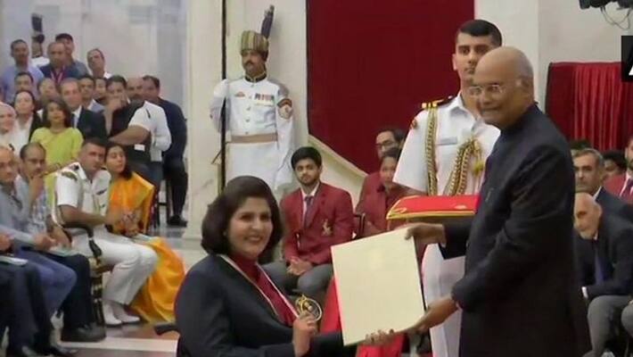 Deepa Malik receives khel ratana Bajrang Punia ravindra jadeja Misses Ceremony Deepa Malik receives khel ratana Bajrang Punia ravindra jadeja Misses Ceremony