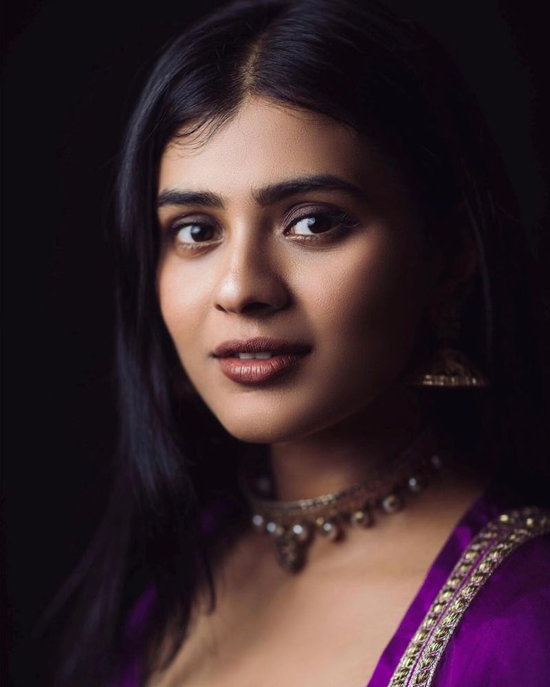 (Courtesy:Instagram)ఆ చిత్రంలో చిట్టిపొట్టి డ్రెస్సుల్లో హెబ్బా ట్రెండీ లుక్ లో అదరగొట్టింది.