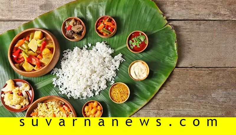 Benefits of having food on banana leaves