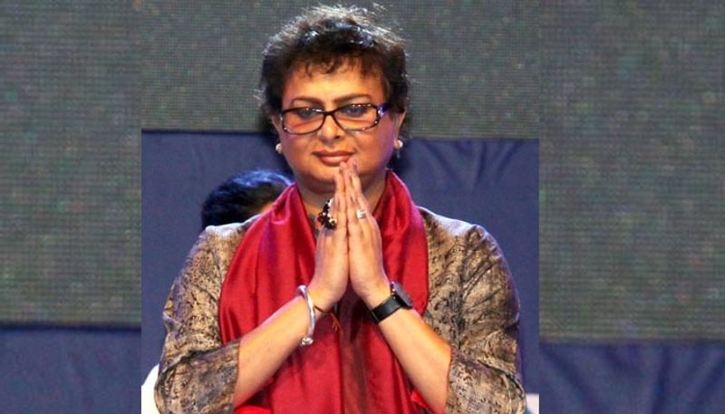 'চিত্রাঙ্গদাঃ দ্য ক্রাউনিং উইশ'। ছবিটির শেষের লাইনটা আজও মনে পরে। 'মন যা চায়, তাই হয়ে ওঠো', কত মনই তো চায় ভালবাসার মানুষটার কাছে যেতে। সমাজের ভয়, হোমোফোবিয়ার ভয় আর যেতে পারল না।