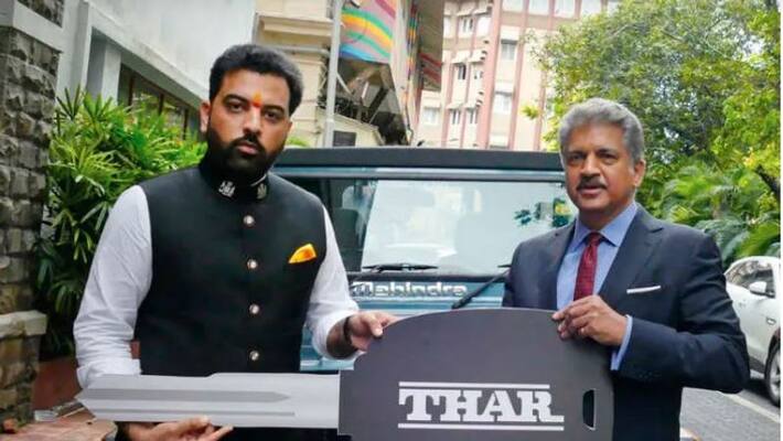 Anand mahindra gifts thar 700 jeep to udaipur prince Anand mahindra gifts thar 700 jeep to udaipur prince