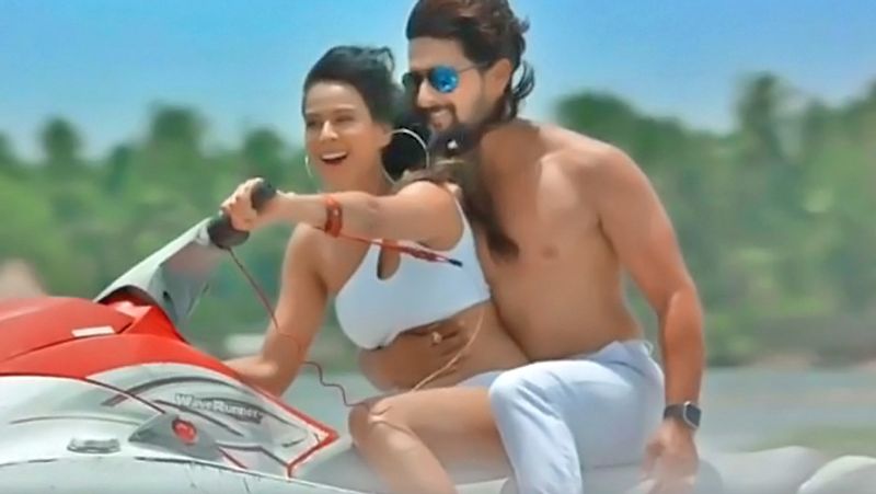 Jamai Raja Actress Nia Sharma and Ravi Dubey Kissing Scene Viral