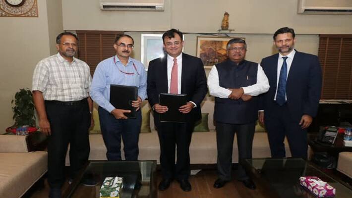IT Ministry partners Google on 'Build for Digital India' IT Ministry partners Google on 'Build for Digital India'