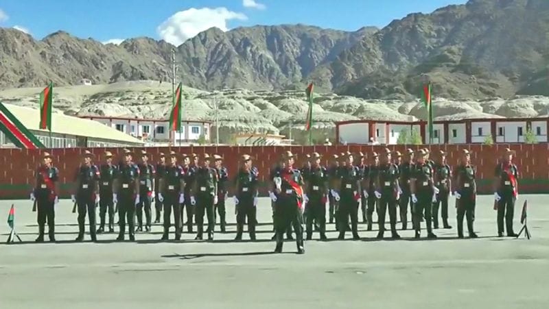 लेह में कल लद्दाख स्काउट्स रेजिमेंट द्वारा भर्ती के लिए पासिंग-आउट परेड आयोजित की गई।