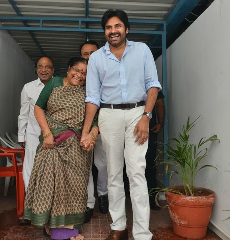 Unseen Photos Of Pawan Kalyan