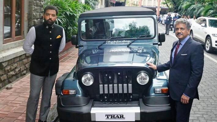 Anand Mahindra Hands Over Keys Of Thar 700 Limited Edition To Udaipur Prince Anand Mahindra Hands Over Keys Of Thar 700 Limited Edition To Udaipur Prince