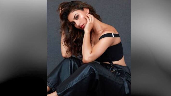 Mouni Roy shared a video of her own singing Mouni Roy shared a video of her own singing
