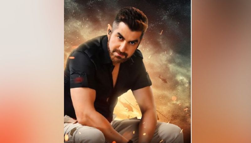 ২০১২ সালে নিজের প্রযোজনার কাজে হাত দেন জিৎ। তাঁর প্রযোজনায় তৈরি প্রথম ছবি ছিল ১০0 পারসেন্ট লাভ।
