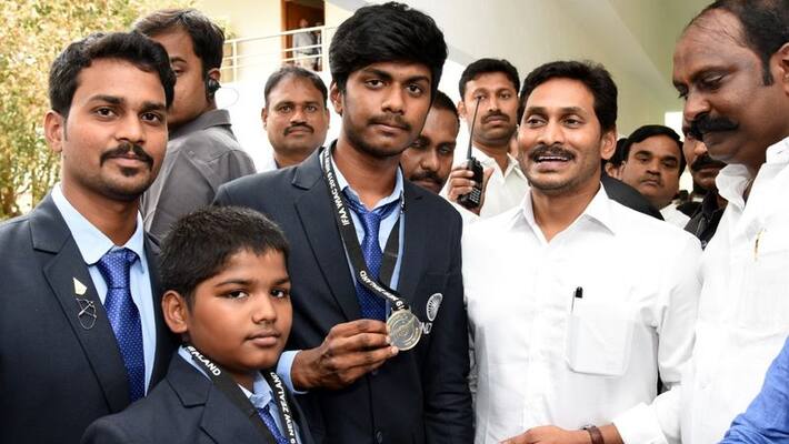 ap cm jagan appreciates young archery players ap cm jagan appreciates young archery players
