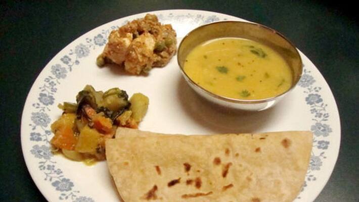 23-year-old youth in quarantine refuses to eat food prepared by Dalit cook 23-year-old youth in quarantine refuses to eat food prepared by Dalit cook
