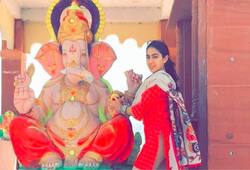 Bollywood actress sara ali khan trolled on social media for ganpati poojan by Islamic fanatics