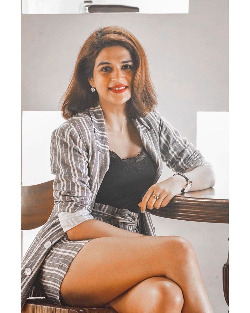 Shraddha Das Instagram photos goes viral
