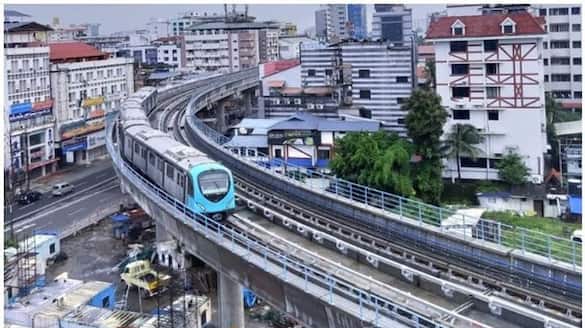 Happy news from Kochi Metro tomarrow 24 february night get 50% fare discount asd
