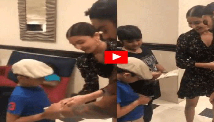 Virat Kohli Took Autograph Of 7 Years Kid Virat Kohli Took Autograph Of 7 Years Kid