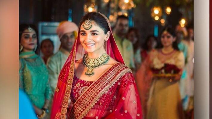 Bride and groom picture of Alia Bhatt and Rabir kapoor goes viral on net Bride and groom picture of Alia Bhatt and Rabir kapoor goes viral on net