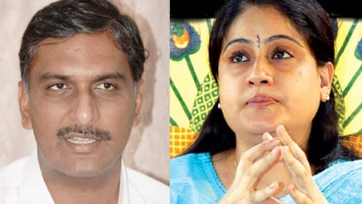 telangana congress leader vijayashanti sensational comments on harish rao