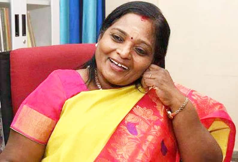 tamilisai says that she likes everyone to call her sister in a college programme