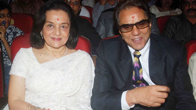 आशा पारेख बताती हैं कि ब्रांडी ऑफर करने के बाद वे उनकी तरफ देखते, क्योंकि एक्ट्रेस ने उनसे कहा था कि अगर वे पीएंगे तो आशा सेट छोड़कर चली जाएंगी। ये सिलसिला तीन-चार दिनों तक चलता रहा। लेकिन एक्टर ने उनका सम्मान करते हुए शराब की एक भी बूंद नहीं पी।