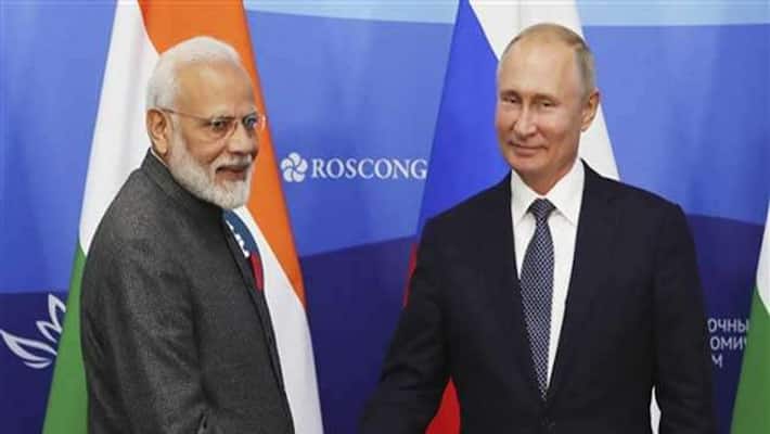 PM Modi greets Vladimir Putin on his birthday, appreciates privileged strategic partnership between nations-dnm PM Modi greets Vladimir Putin on his birthday, appreciates privileged strategic partnership between nations-dnm