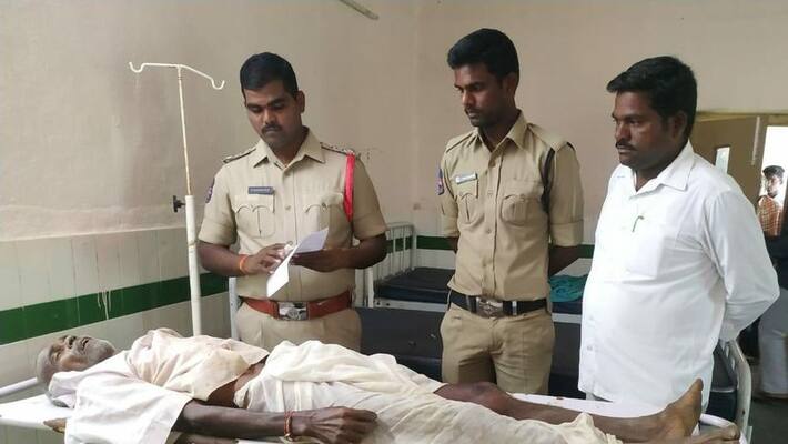 sad incident at siddipet, farmer died at dubbaka agriculture market he waiting for urea sad incident at siddipet, farmer died at dubbaka agriculture market he waiting for urea