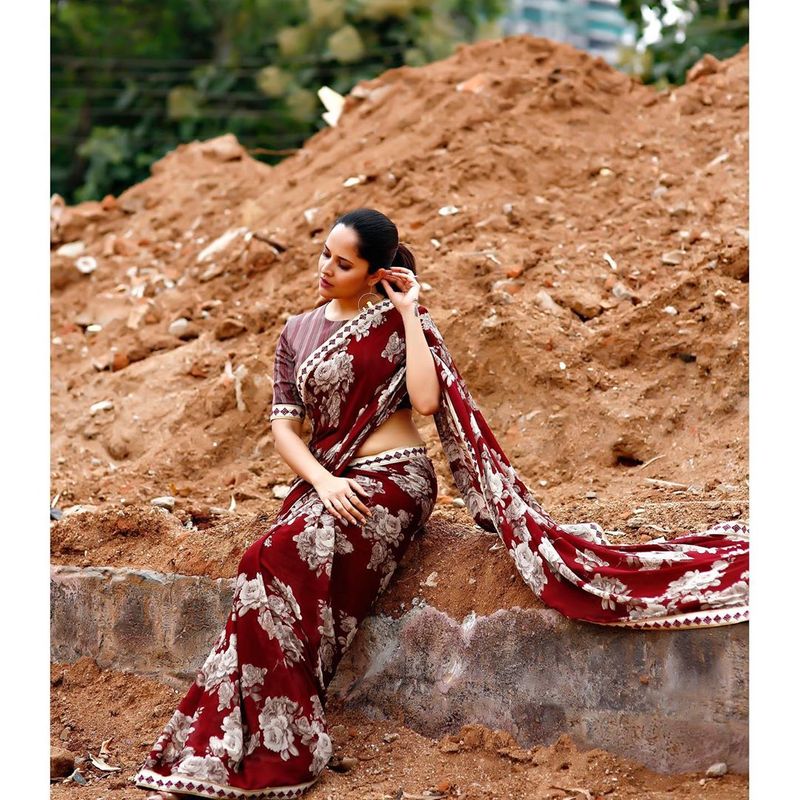 Anasuya new saree look photos goes viral