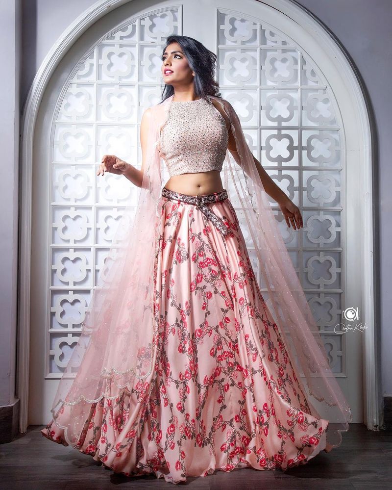 esha rebba latest instagram photos