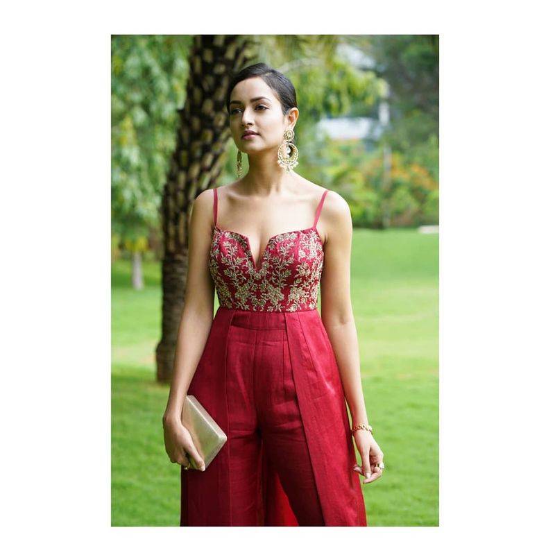 In Bikini, from Maldives Shanvi Srivastava shares another photo mah