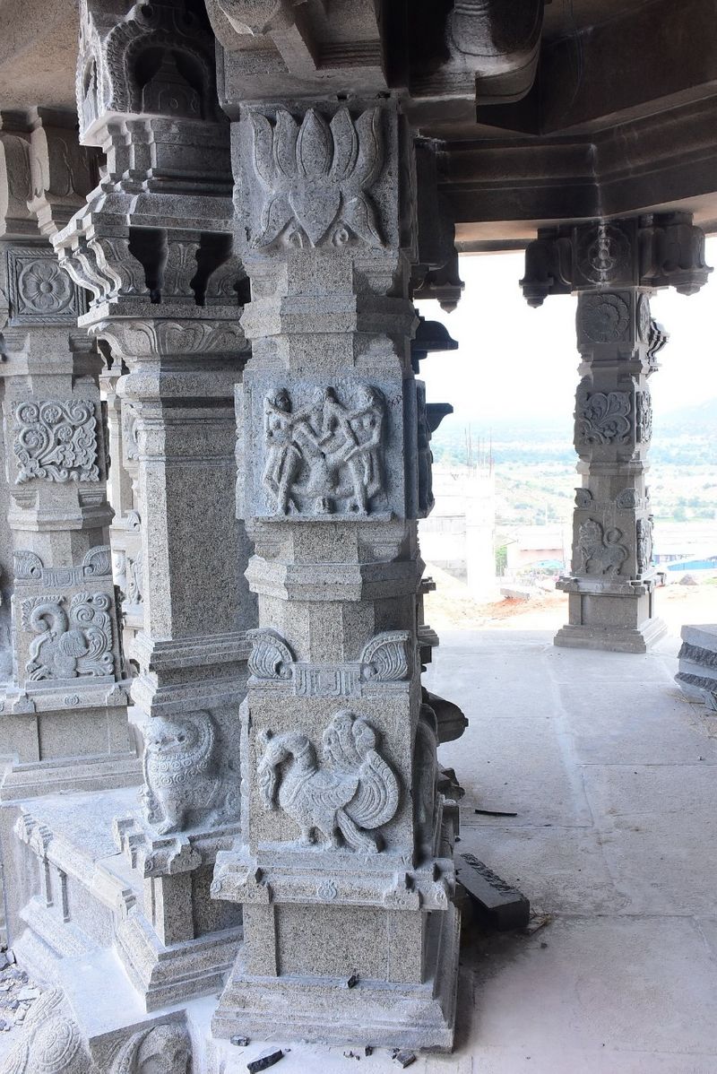 telangana cm kcr yadadri temple photos