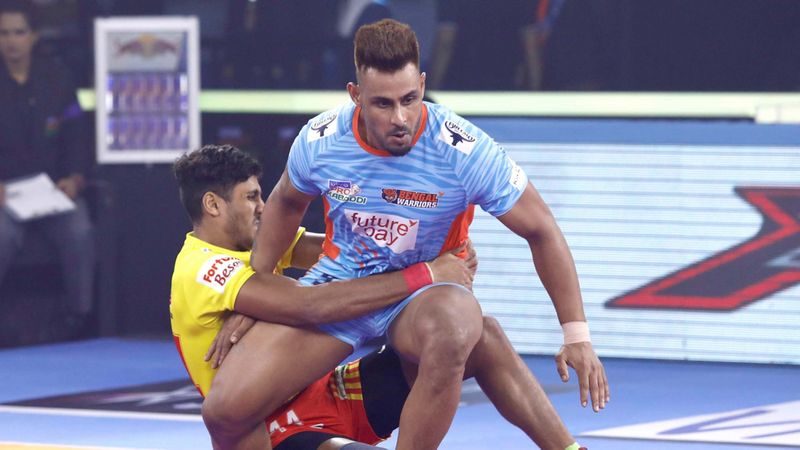 Pro kabaddi Para badminton player Manasi Joshi joined opening of Kolkata Leg
