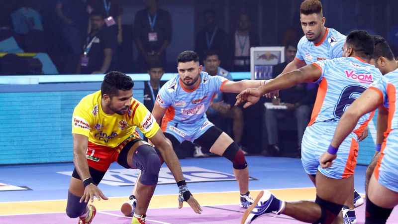 Pro kabaddi Para badminton player Manasi Joshi joined opening of Kolkata Leg