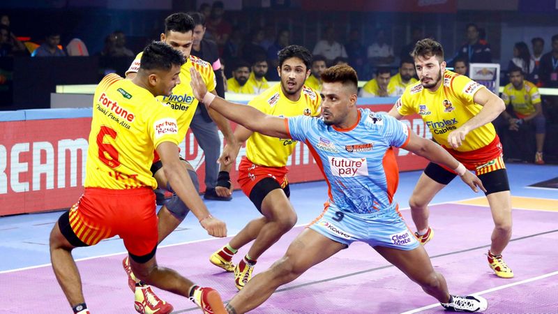 Pro kabaddi Para badminton player Manasi Joshi joined opening of Kolkata Leg