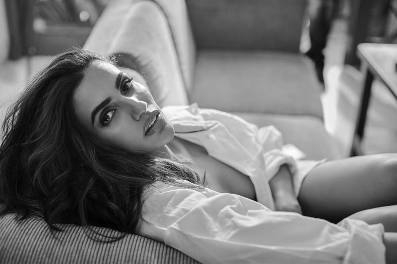 manmadhudu 2 fame akshara gowda latest hot pics goes viral