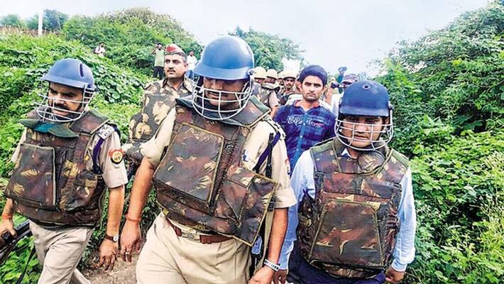 tension prevails at hosur villagae in kurnool district tension prevails at hosur villagae in kurnool district