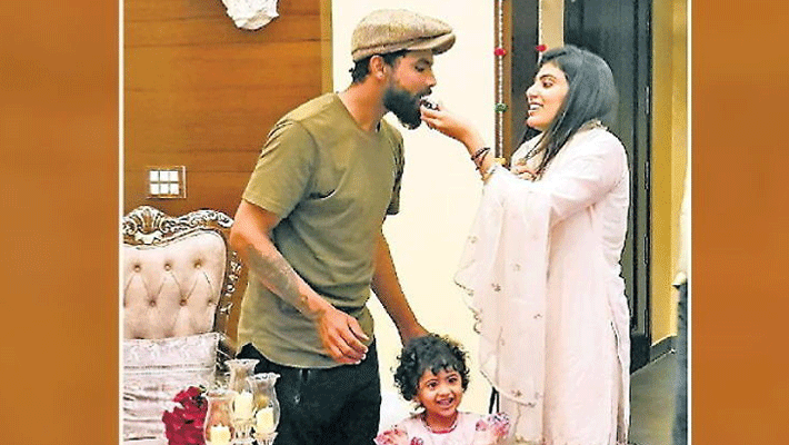 ravinda jadeja surprise on wife reeva solanki birthday in rajkot ravinda jadeja surprise on wife reeva solanki birthday in rajkot