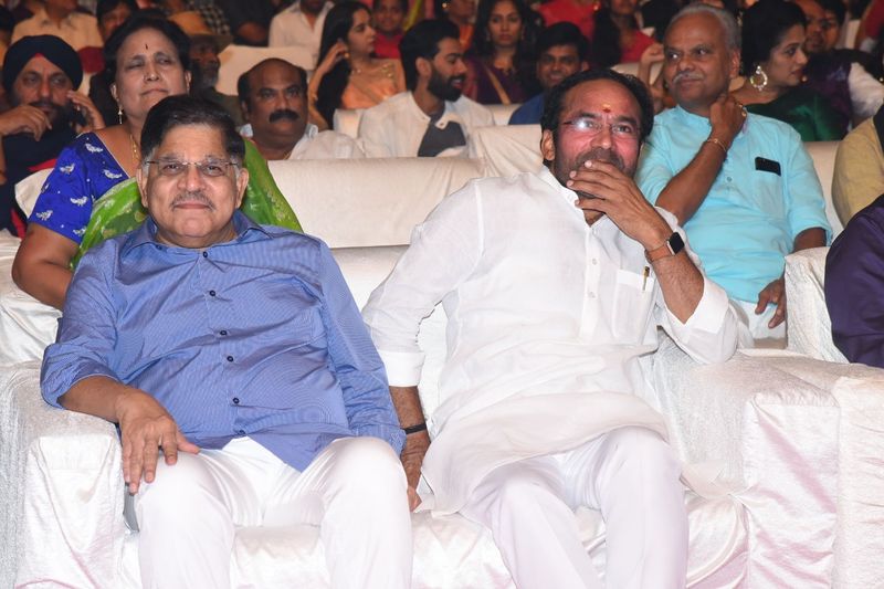 telugu cine stars radhsaaradula mahotsvam