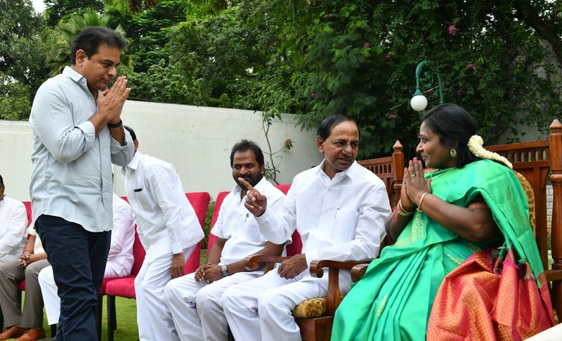 kcr expands cabinet inducts ktr, harish rao