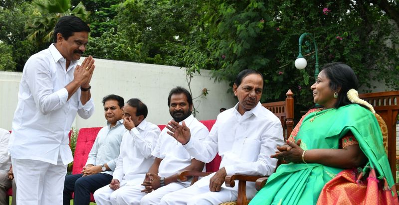 kcr expands cabinet inducts ktr, harish rao