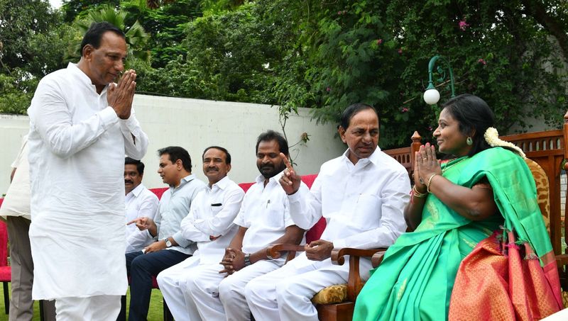 kcr expands cabinet inducts ktr, harish rao