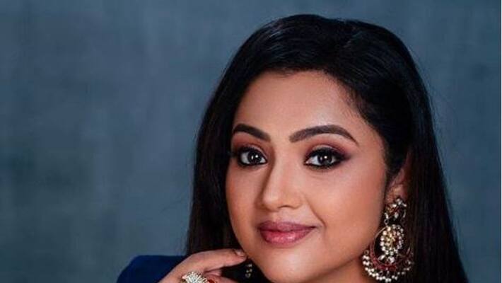 Actress Meena Slim Look Photos Going Viral Actress Meena Slim Look Photos Going Viral