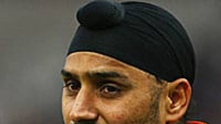 Chetancha Achchappulla Odumpa Pathale Pattarade .. Eppudda can be like this! Cricketer Harbhajan torments Chetancha Achchappulla Odumpa Pathale Pattarade .. Eppudda can be like this! Cricketer Harbhajan torments