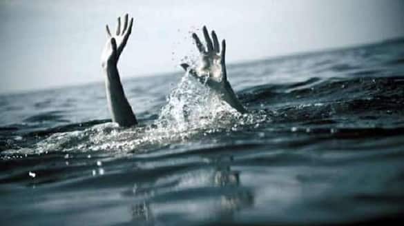  24 people died in  boat accident in Karatowa river in Bangladesh ANBISD 